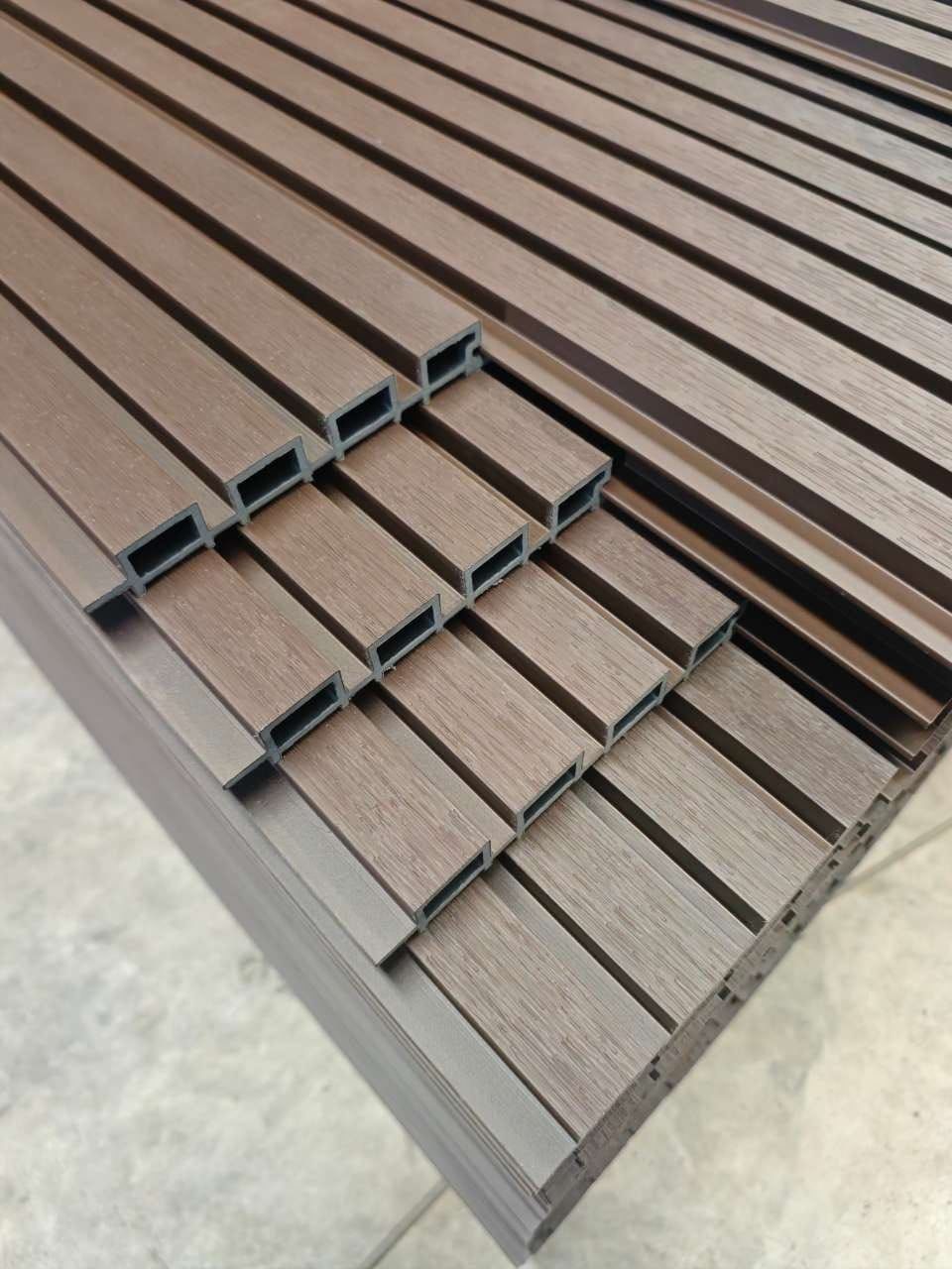 WPC Para Exterior Simil Madera Coffe